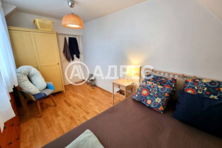 Тристаен апартамент, София, Гео Милев, 688927, Снимка 17