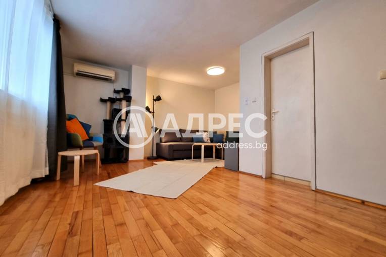 Тристаен апартамент, София, Гео Милев, 688927, Снимка 9