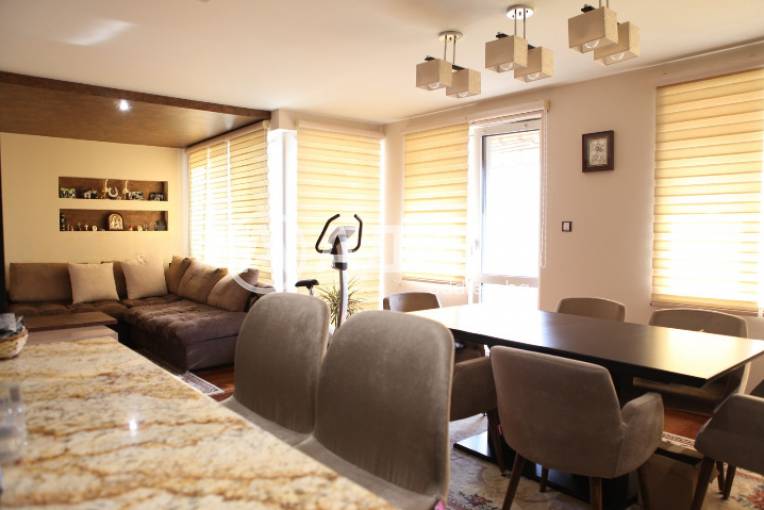 Многостаен апартамент, Пловдив, Кючук Париж, 676928, Снимка 2