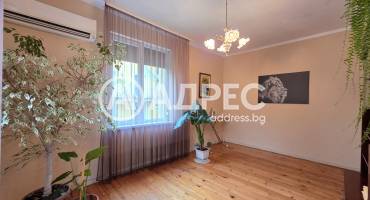 Къща/Вила, София, Медицинска академия, 684928, Снимка 2