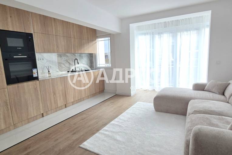 Многостаен апартамент, Шумен, Център, 687930, Снимка 1