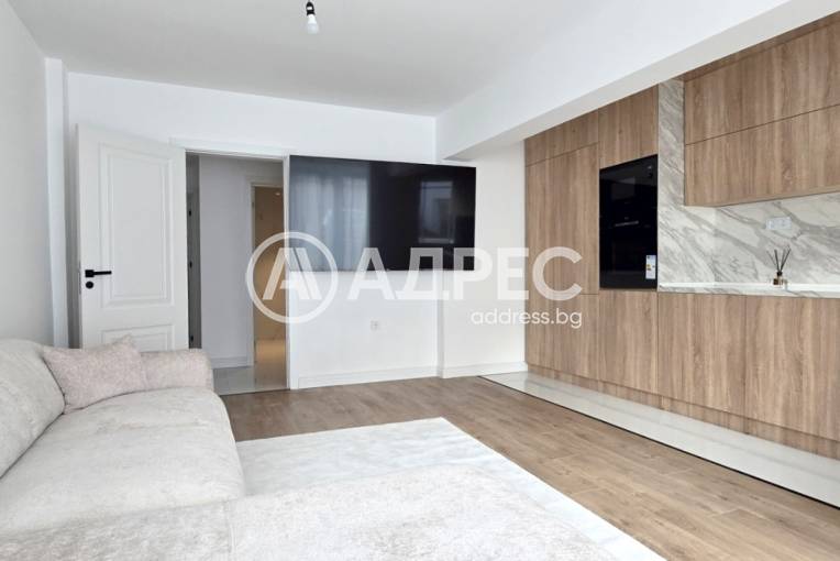 Многостаен апартамент, Шумен, Център, 687930, Снимка 2