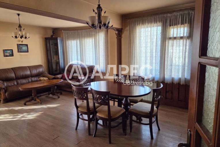 Тристаен апартамент, Хасково, Училищни, 686932, Снимка 1