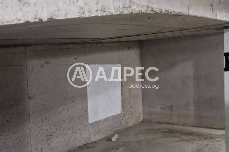 Паркомясто/Гаражна клетка, Варна, Техникумите, 689932, Снимка 1