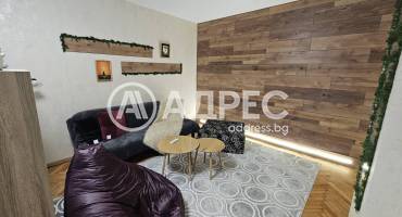 Тристаен апартамент, Варна, Цветен квартал, 684933, Снимка 1