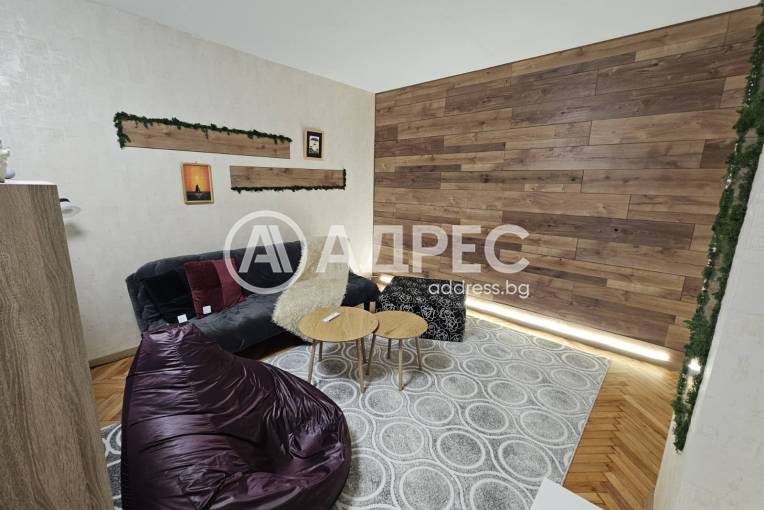 Тристаен апартамент, Варна, Цветен квартал, 684933, Снимка 1