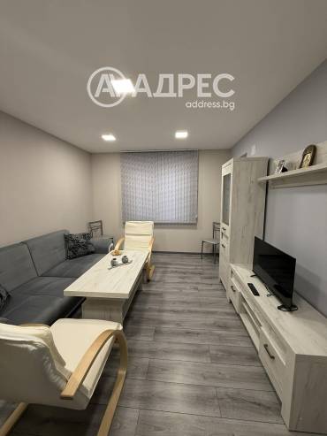 Двустаен апартамент, Добрич, Промишлена зона - Север, 677936, Снимка 1