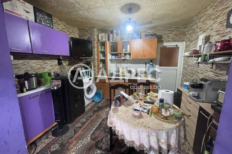 Тристаен апартамент, Шумен, Тракия, 670938, Снимка 1