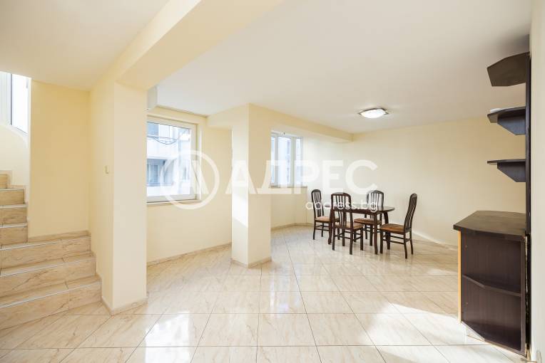 Тристаен апартамент, Варна, Лятно кино Тракия, 676940, Снимка 1