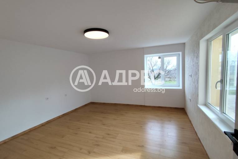 Двустаен апартамент, Варна, Виница, 678942, Снимка 1