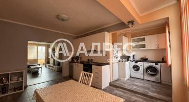 Тристаен апартамент, Стара Загора, Широк център, 682942, Снимка 1