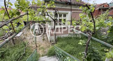 Къща/Вила, Съединение, 655943, Снимка 1