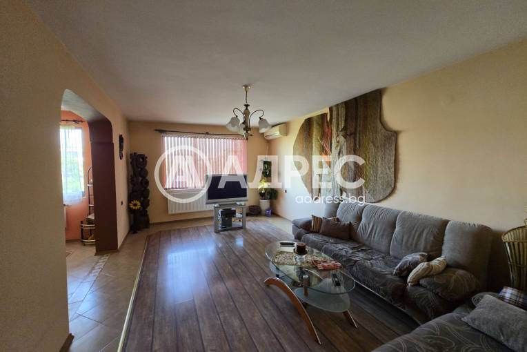 Многостаен апартамент, Разград, Варош, 702943, Снимка 2