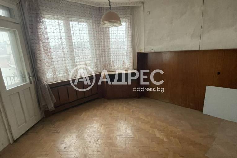 Многостаен апартамент, Велико Търново, Бузлуджа, 678944, Снимка 1