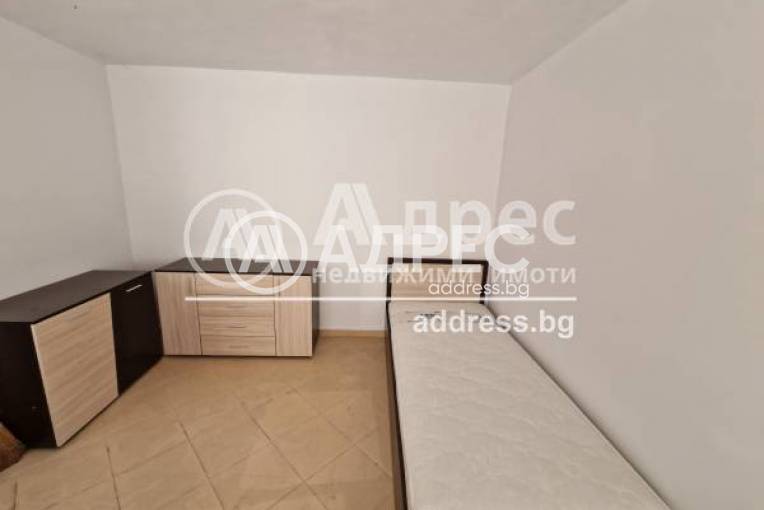 Двустаен апартамент, Варна, Погребите, 678947, Снимка 3