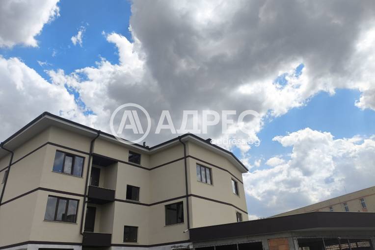 Тристаен апартамент, Разград, Освобождение, 663948, Снимка 1