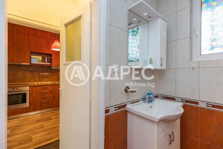 Тристаен апартамент, Варна, ЖП Гара, 692948, Снимка 13