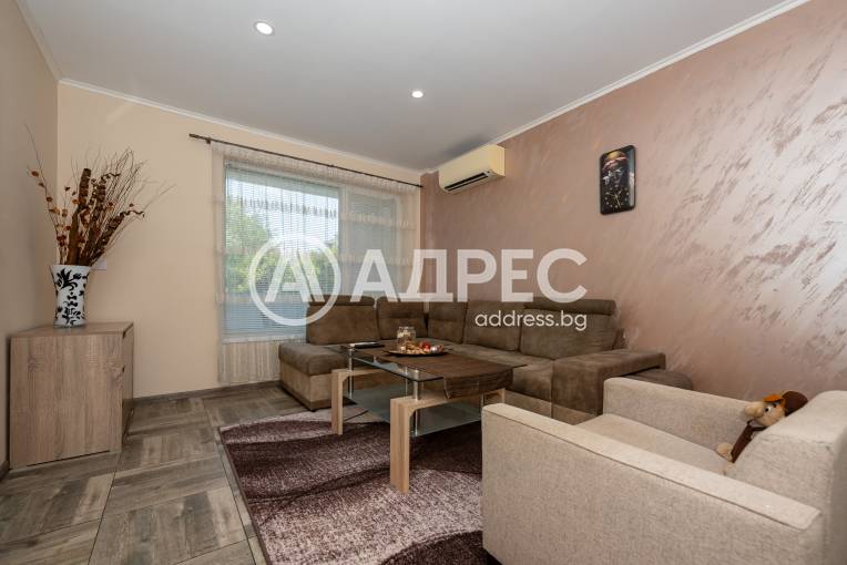 Двустаен апартамент, Пловдив, Изгрев, 701949, Снимка 1