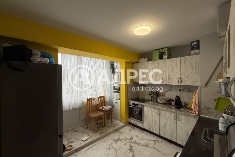 Тристаен апартамент, Благоевград, Струмско, 677950, Снимка 2