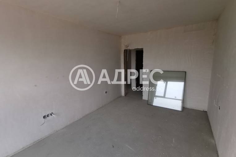 Тристаен апартамент, Варна, Левски, 672956, Снимка 1