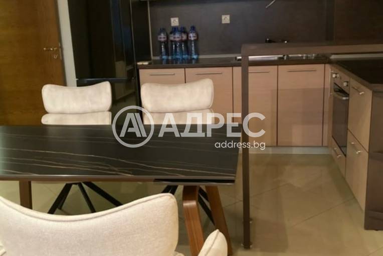 Тристаен апартамент, Варна, Общината, 689957, Снимка 1