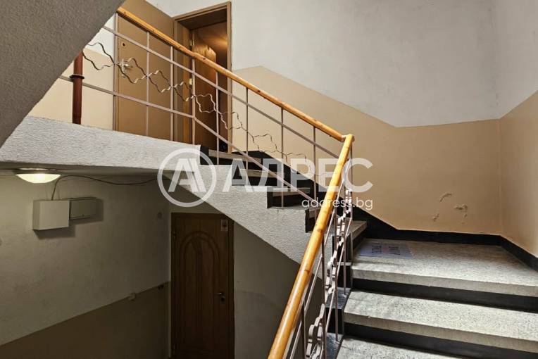 Тристаен апартамент, Варна, Спортна зала, 697957, Снимка 17