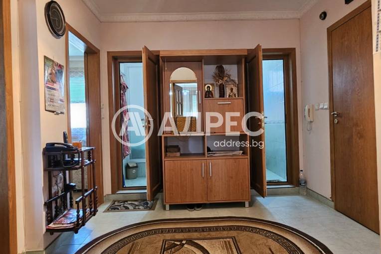 Тристаен апартамент, Варна, Спортна зала, 697957, Снимка 4