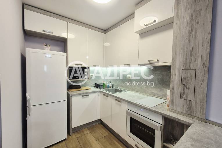 Тристаен апартамент, Варна, Автогара, 681959, Снимка 1