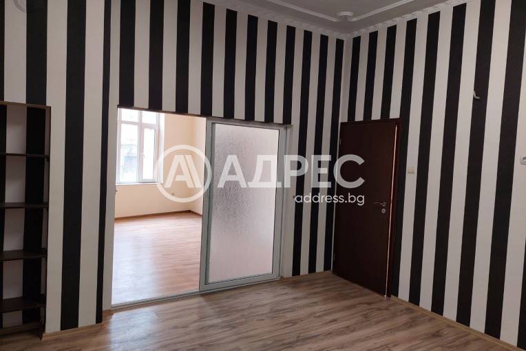 Офис Сграда/Търговски център, Варна, Център, 662967, Снимка 1