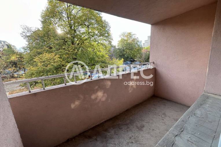 Тристаен апартамент, София, Хиподрума, 673967, Снимка 1