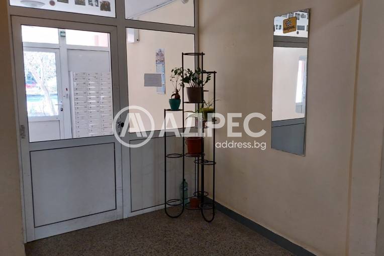 Тристаен апартамент, София, Хиподрума, 673967, Снимка 2