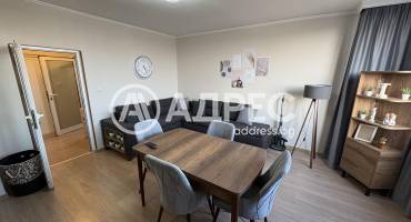 Двустаен апартамент, Варна, Червен площад, 682971, Снимка 1