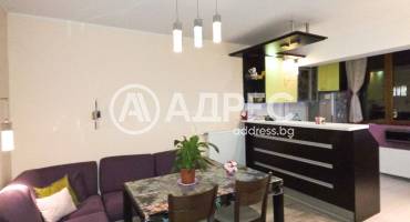 Тристаен апартамент, Велико Търново, Широк център, 679973, Снимка 2