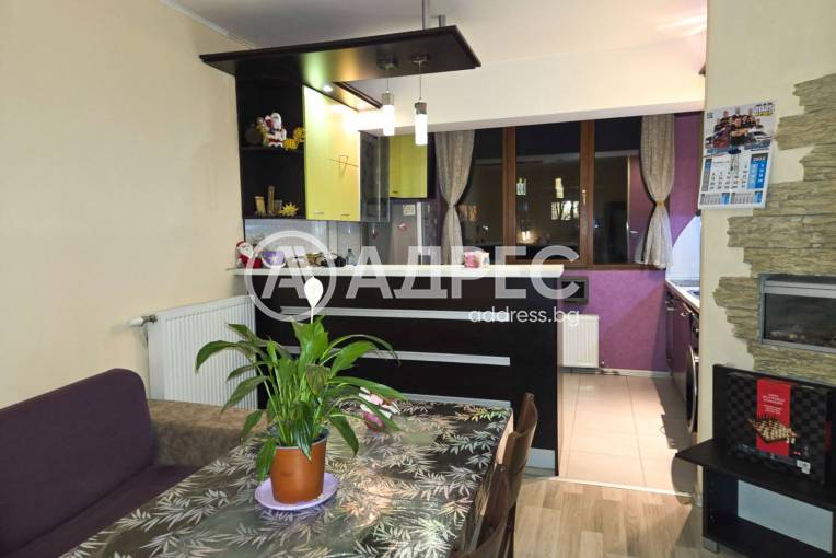 Тристаен апартамент, Велико Търново, Широк център, 679973, Снимка 3