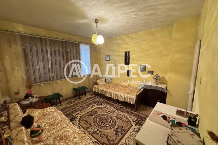 Многостаен апартамент, Попово, 674983, Снимка 2