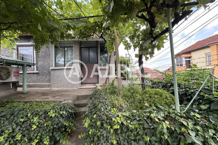 Къща/Вила, Плевен, 9-ти квартал, 658984, Снимка 3