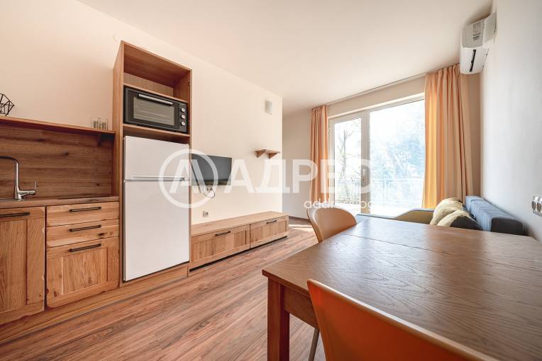 Тристаен апартамент, Варна, м-ст Ален Мак, 661986, Снимка 2