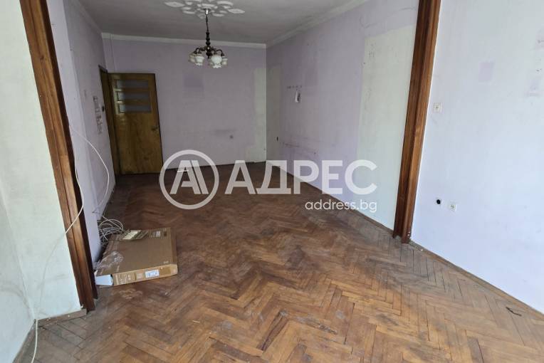 Тристаен апартамент, Плевен, Идеален център, 663987, Снимка 2