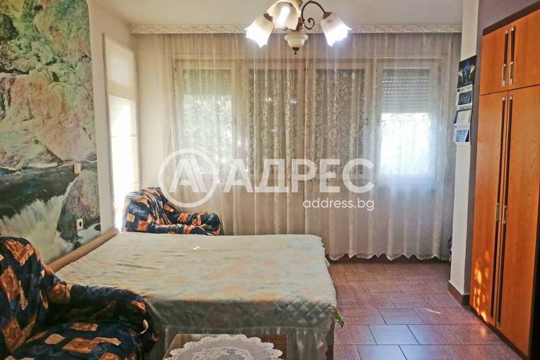 Тристаен апартамент, Ямбол, 667989, Снимка 1