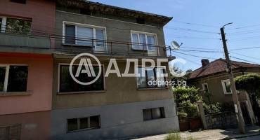 Тристаен апартамент, Троян, Черногор, 697989, Снимка 1