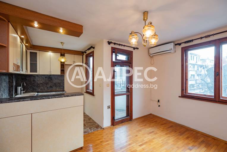 Двустаен апартамент, Варна, Колхозен пазар, 683994, Снимка 1