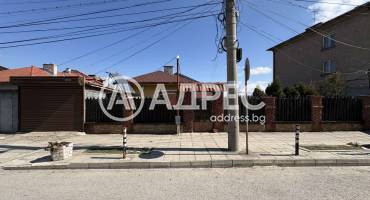 Къща/Вила, Шумен, Добруджански, 686994, Снимка 1
