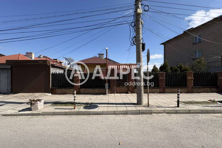 Къща/Вила, Шумен, Добруджански, 686994, Снимка 1