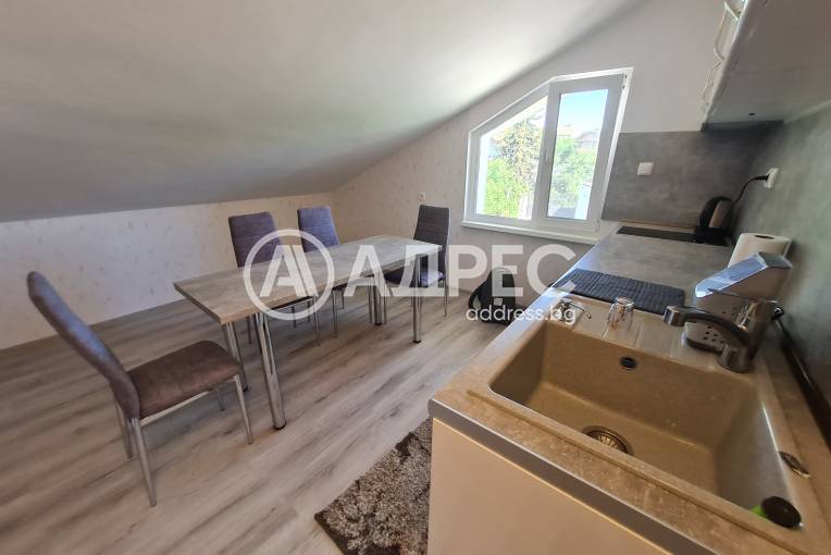 Етаж от къща, Варна, м-ст Траката, 659995, Снимка 2