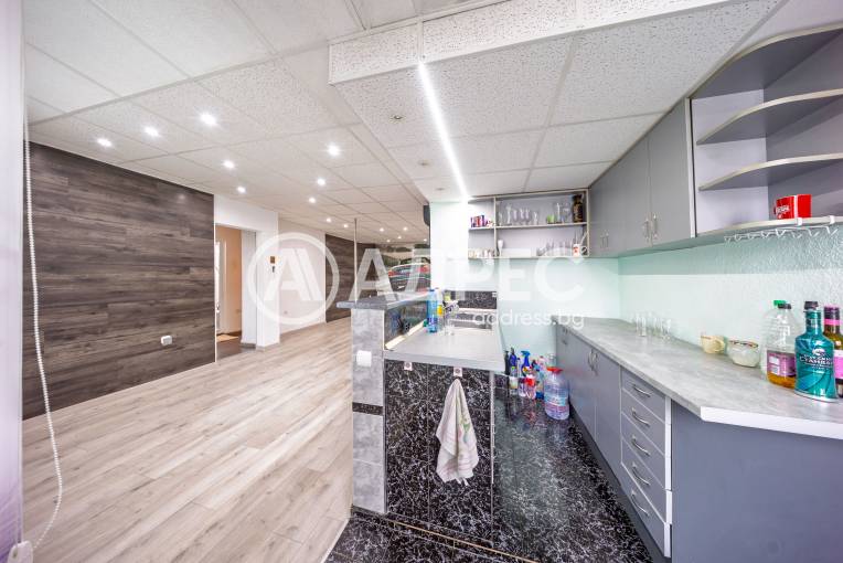 Тристаен апартамент, Плевен, Идеален център, 679996, Снимка 2