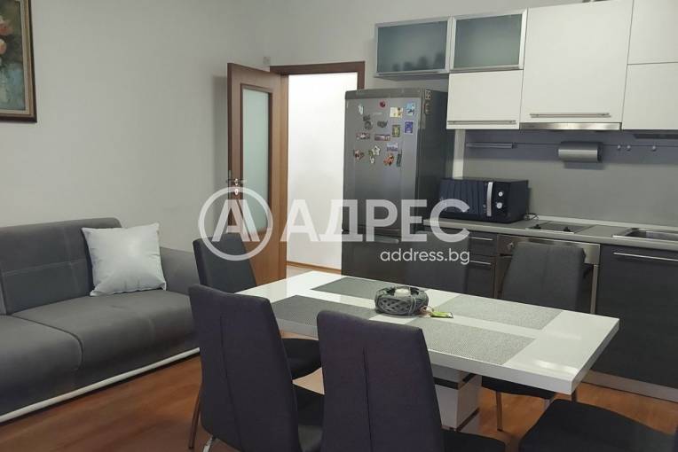 Тристаен апартамент, Плевен, Градска част, 677997, Снимка 1