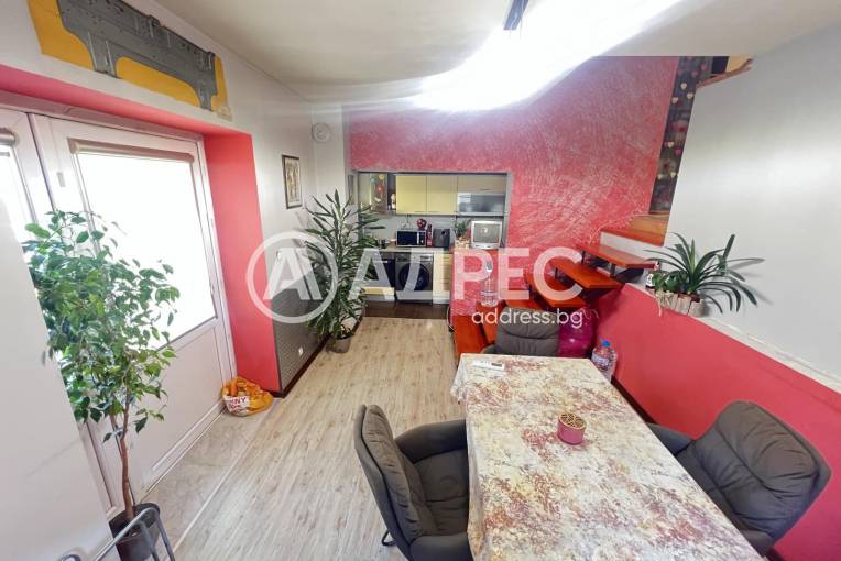 Етаж от къща, Плевен, ВМИ, 660998, Снимка 3