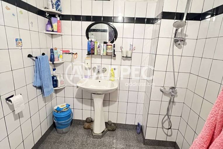 Етаж от къща, Плевен, ВМИ, 660998, Снимка 8