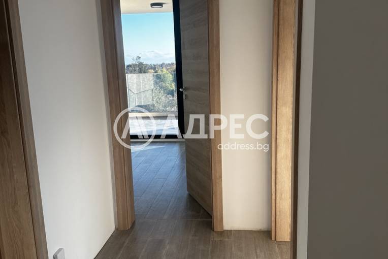 Azur Deluxe 7, Варна, к.к. Св.Св. Константин и Елена, Снимка 13