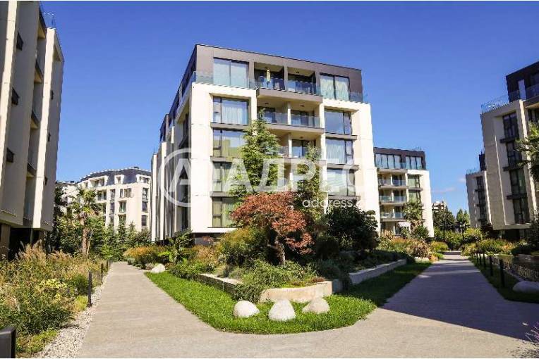 Azur Deluxe 7, Варна, к.к. Св.Св. Константин и Елена, Снимка 3